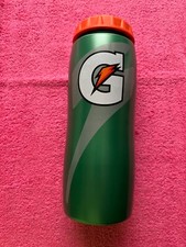NEW GATORADE 32 OZ CONTOUR SQUEEZE SPORT WATER BOTTLE