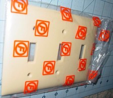 Vintage 3 Gang Toggle Wall Switch Plate Cover Circle F Smooth Ivory Bakelite USA