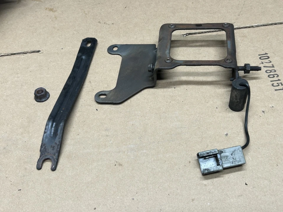 87-96 Ford F-150 Bronco - 5,0 л efi 5,8 л двигатель катушка крепление кронштейн egr пылесос все - Изображение 3 из 4