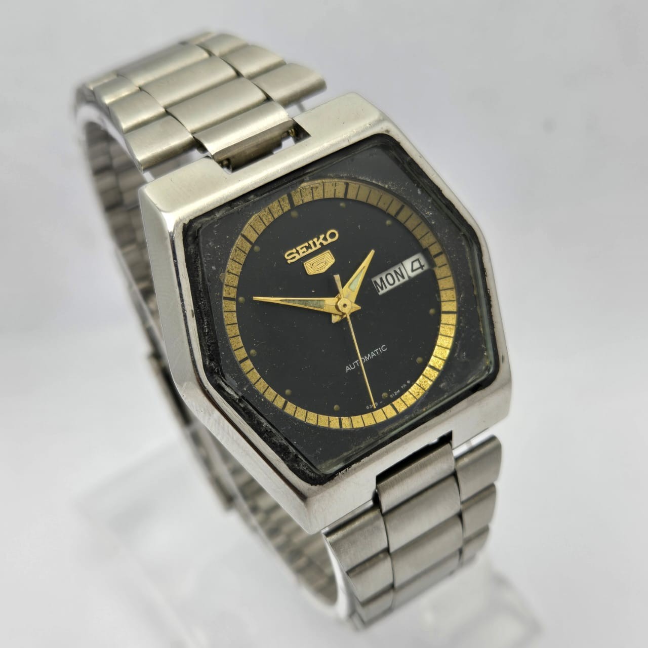 6309-6100 Day/Date 5 Watch Seiko Vintage Automatic Men’s - VintageWatches.PK 6309-6100 Day/Date 5 Watch Seiko Vintage Automatic Men’s - vintagewatches.pk