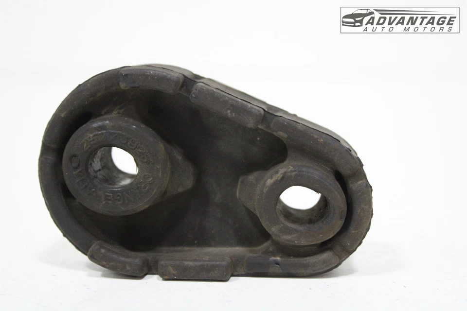 2016-2024 雪佛兰 CAMARO 后部右或左出口衣架绝缘器 原始设备制造商 — 第 4/4 张图片