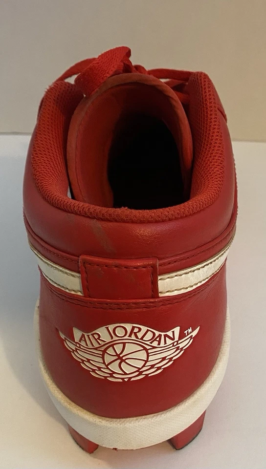 Tênis de beisebol Air Jordan 1 retrô MCS baixo universitário vermelho e branco tamanho 13 masculino - Imagem 3 de 4