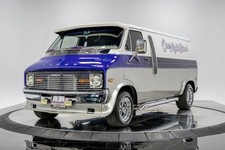 1975 Dodge Tradesman 200 Van