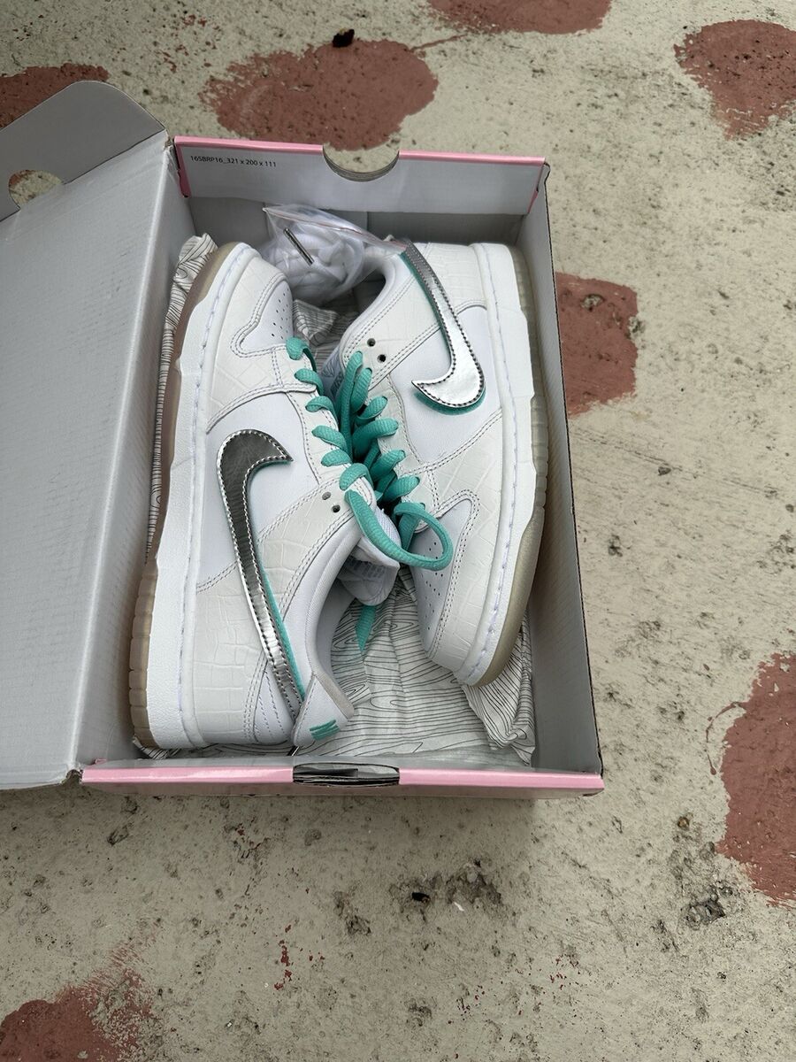 Nike SB Dunk Low Pro OG QS Diamond Supply Co. White Men's Nike SB Dunk Low Pro OG QS Diamond Supply Co. White Men's