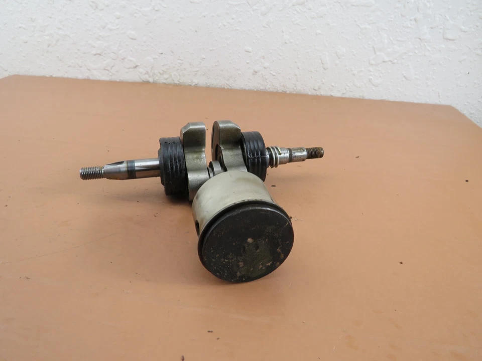 Poulan Wild Thing 2375 Chainsaw OEM Crankshaft w/ Piston - Image 4 of 4