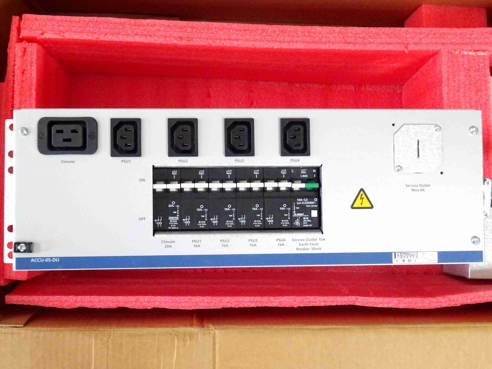 Emerson BMG 815 073 avec ACCU-05-CU pour stabilisation tension de reseau