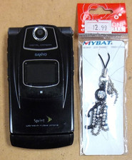 Sanyo Katana SCP-6600 - Black  Sprint  Very Rare Cellular Flip Phone - Bundled