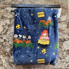 Peanuts Snoopy Charlie Brown Gang Halloween Pumpkin Boo Throw 60x70 Blue-NWT