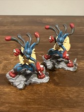 Pokemon Lucario Figurine Duo Set Of Two Mega ...