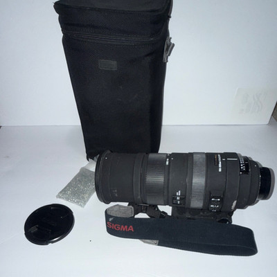 Sigma DG APO 150-500mm f/5-6.3 Telephoto Zoom Lens with Case Strap