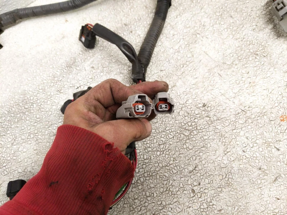 Arnés de cables del motor principal Lexus Rx400h 2006-2008 - Hyb AWD 82121-48150 Foto 2 de 4