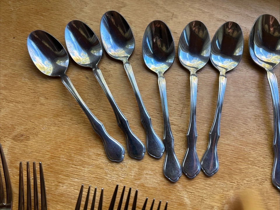 Pfaltzgraff Briarwood Stainless 30 Pc Set 6/5 Pc Setting Knives, Forks, Spoons - Image 2 of 4