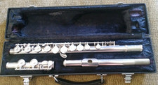 Yamaha YFL-225S Student Flute Silver Plated Made in Japan with Hard Case