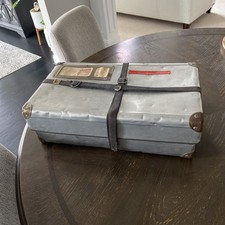 lata 50-te Airway Aluminiowy pojemnik na pranie z płóciennymi paskami 20,5 "x11,5"