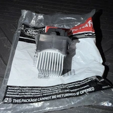 OEM NEW 15-20 Ford Mustang HVAC Blower Motor Control Module EATC Resistor