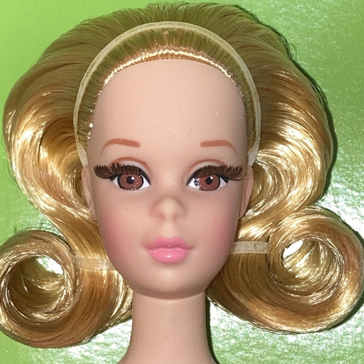 Francie™ Barbie® doll 2004 Gold Label™ NRFB | eBay Francie™ Barbie® doll 2004 Gold Label™ NRFB | eBay