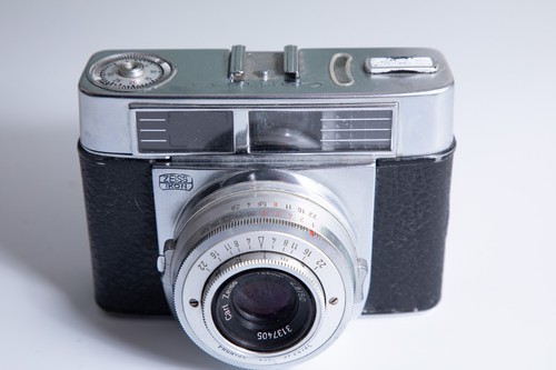 APPAREIL PHOTO-ZEISS IKON CONTESSA ARGENTIQUE 1960--24X36mm--trés bon état