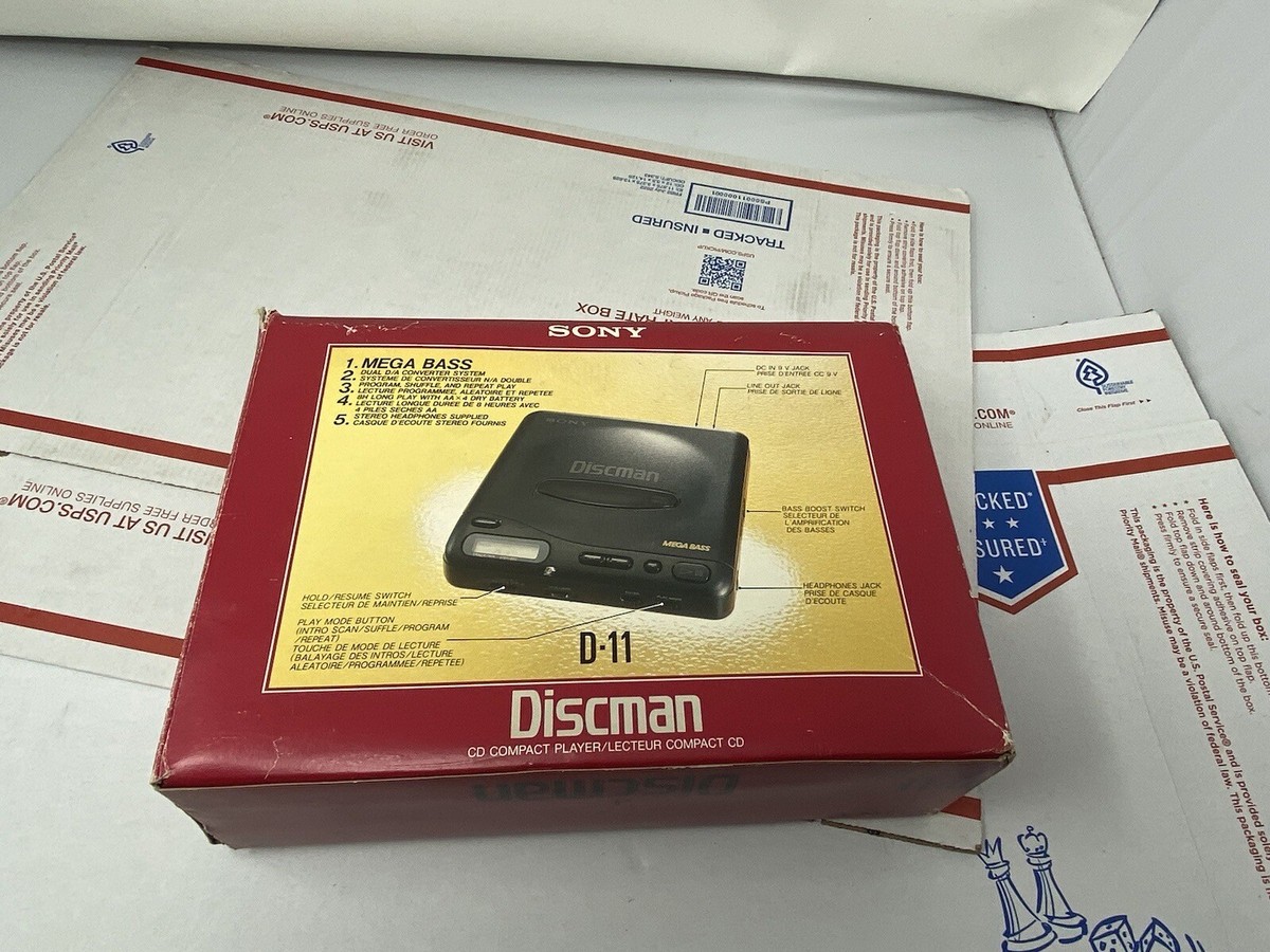 Vintage SONY Discman Personal CD player D-11 Walkman D11 Made in