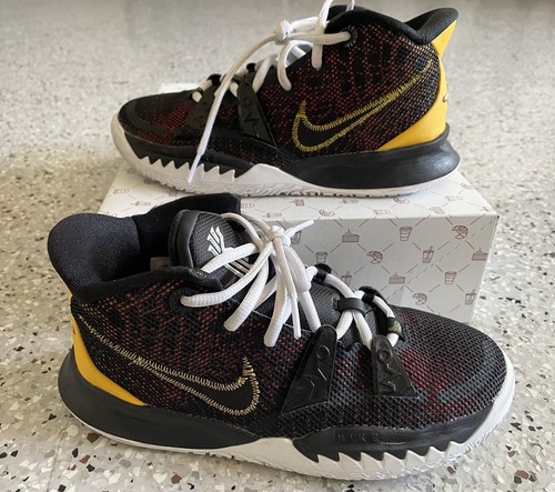 Nike Kyrie 7 Roswell Rayguns youth's 