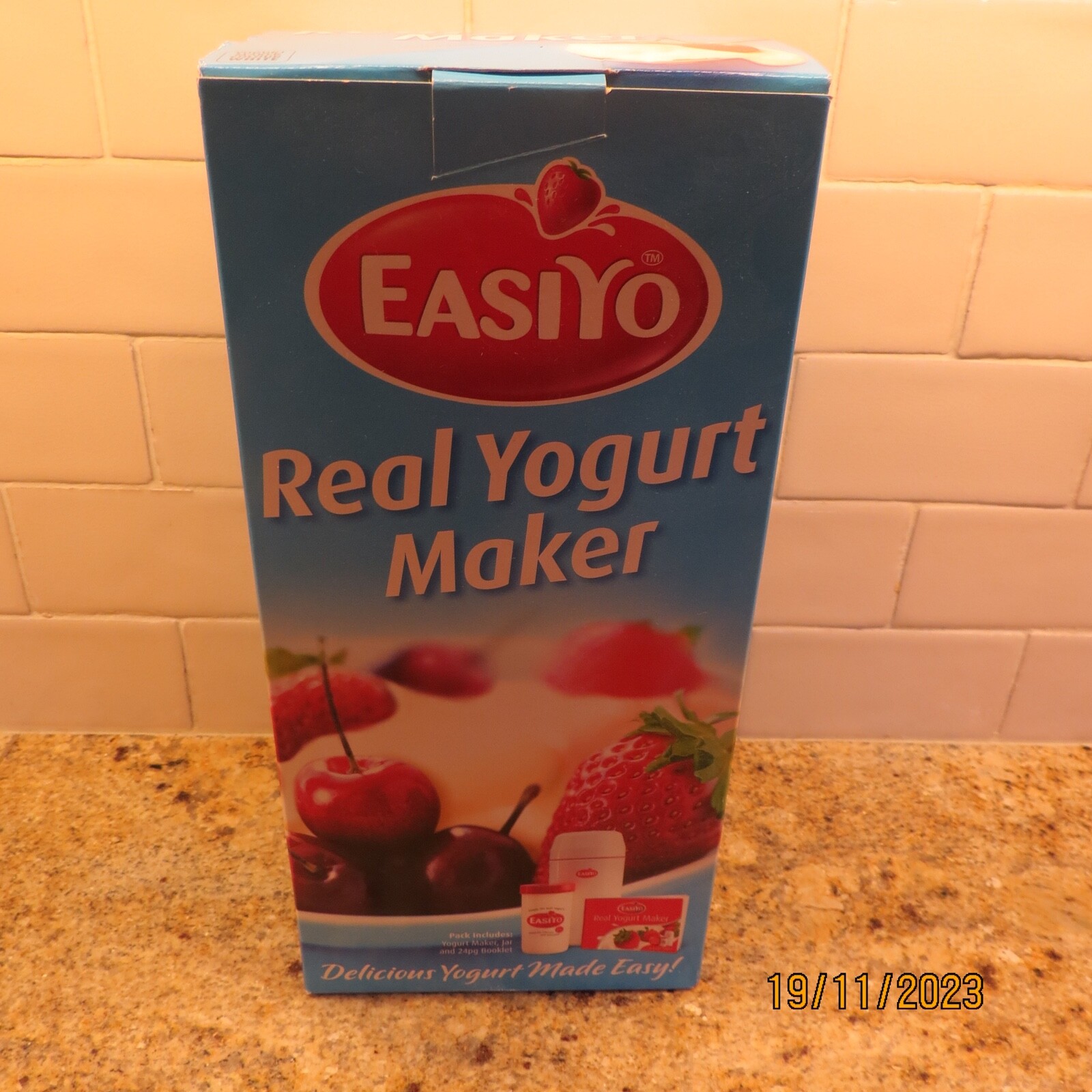 EasiYo White Yogurt Maker BNIB,never used. Cuisine reunionnaise