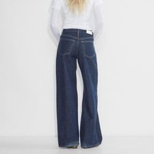 RE/DONE Women s Mid-Rise Palazzo Jean in Fortuna Dark Wash Denim 28