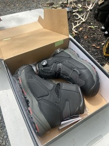 New In Box Sims Fishing Boots G4 BOA SIZE 11 New 