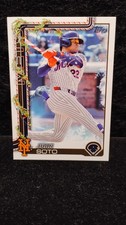2025 Topps Holiday Baseball | Juan Soto H150 | Image Variation Candy Cane Bat SP