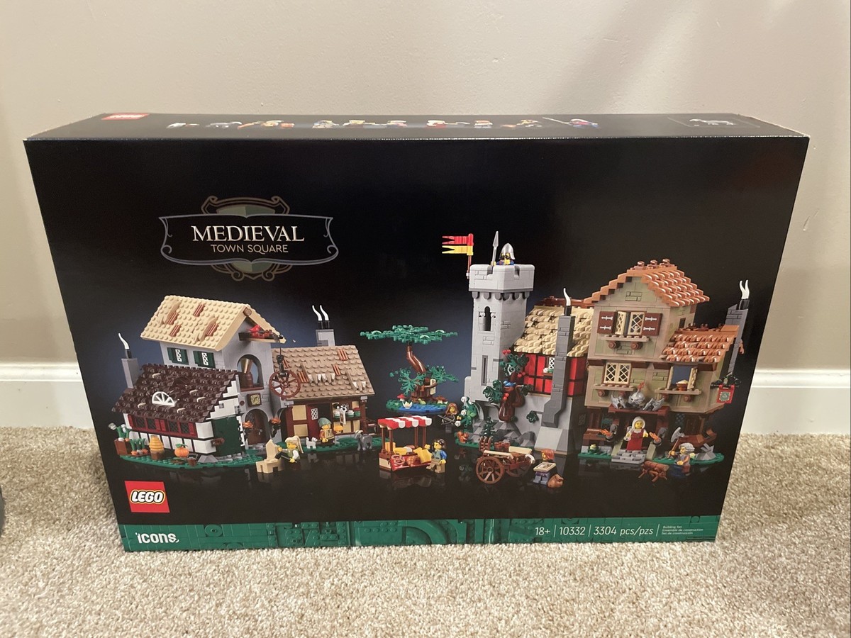 じぃー LEGO 10332 Medieval Town Square is a modern update to Medieval