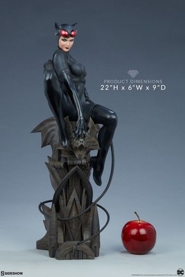 CATWOMAN Premium Format  Figure by Sideshow Collectibles