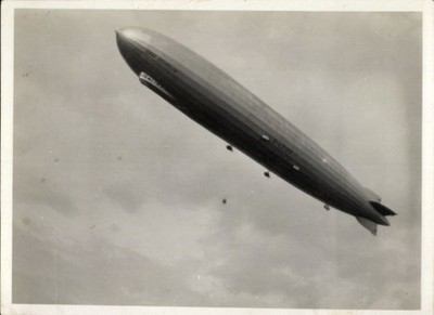 Foto Luftschiff D-LZ 127 Graf Zeppelin über Frankfurt am Main, 1931 - 11535740