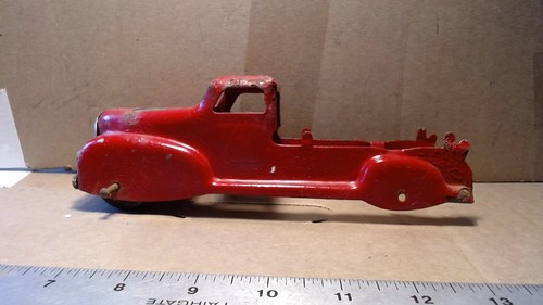 Vintage Metal Truck Frame Junkyard Parts Unbranded 8"L X 2.5"W 1940-50's