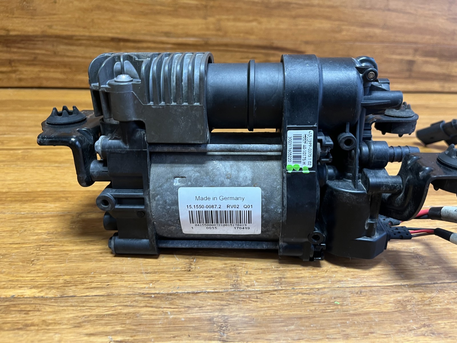 2017-2020 Maserati Levante M161 Airmatic Air Suspension Compressor Pump OEM