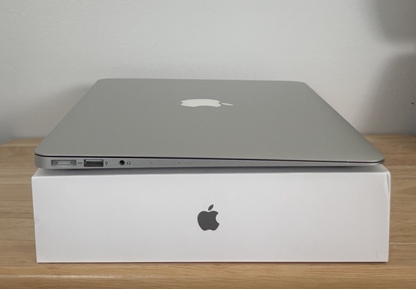 MacBook Air 13 pulgadas 2017 i5 1.8GHz Batería NUEVA Microsoft Office Condición Impecable! 3
