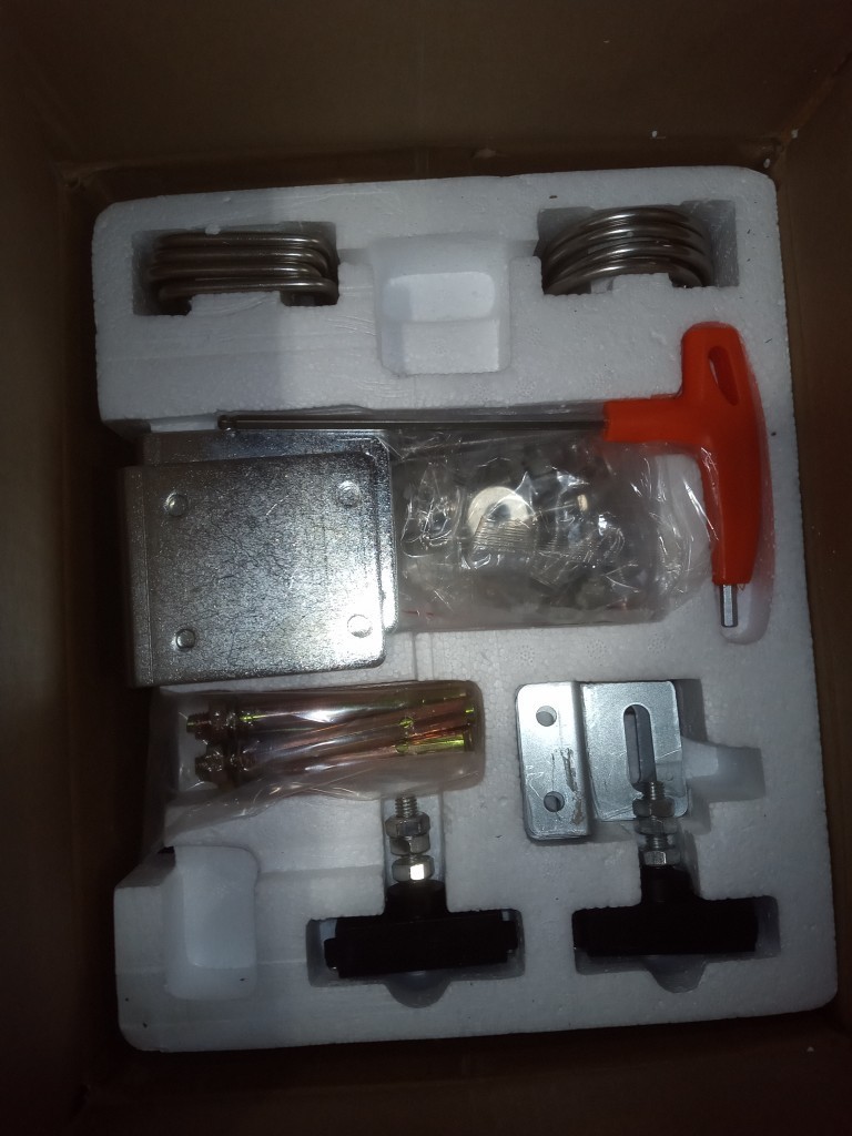 Blütezeit 1400lb Solar Sliding Gate Opener w/ Solar Panel, WiFi & Battery-Used