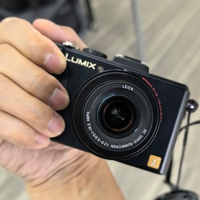 Panasonic LUMIX DMC-LX5 10.1MP 3.8X Optical Zoom Digital Camera