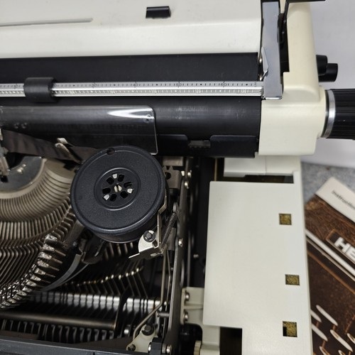 1976 Hermes 705 Elektrische Schreibmaschine Made in Switzerland by Paillard S.A. Yverdon - Bild 11 von 22