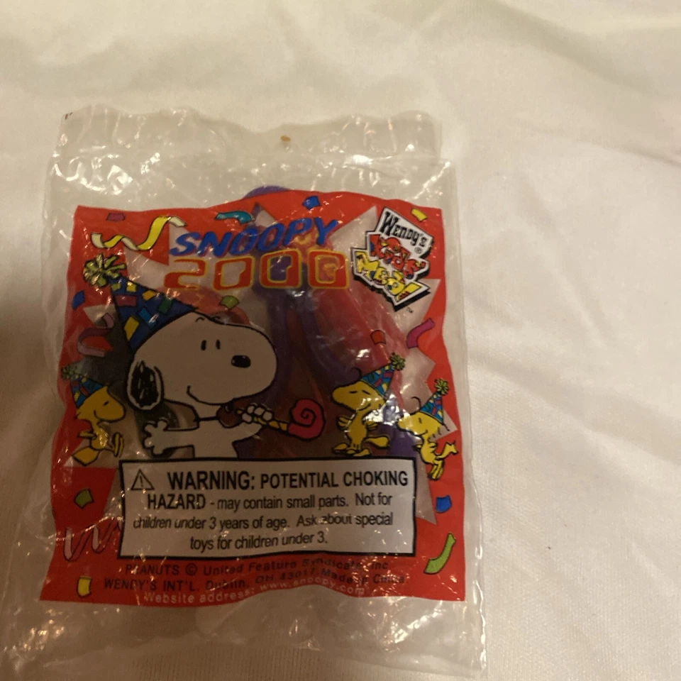 Snoopy 2000 con sombrero de copa Wendy's juguete de comida para niños - clip para llavero - millenio Foto 2 de 2