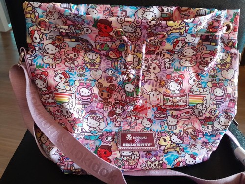 1 X NEW TOKIDOKI & HELLO KITTY 50th Anniversary Birthday Bash BUCKET BAG / TOTE - Picture 8 of 14