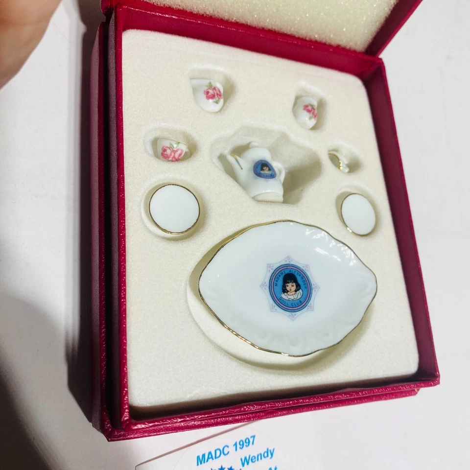 Vintage Reutter Porzellan Doll House Porcelain Dish Set MADC Wendy At New York - Image 4 of 4