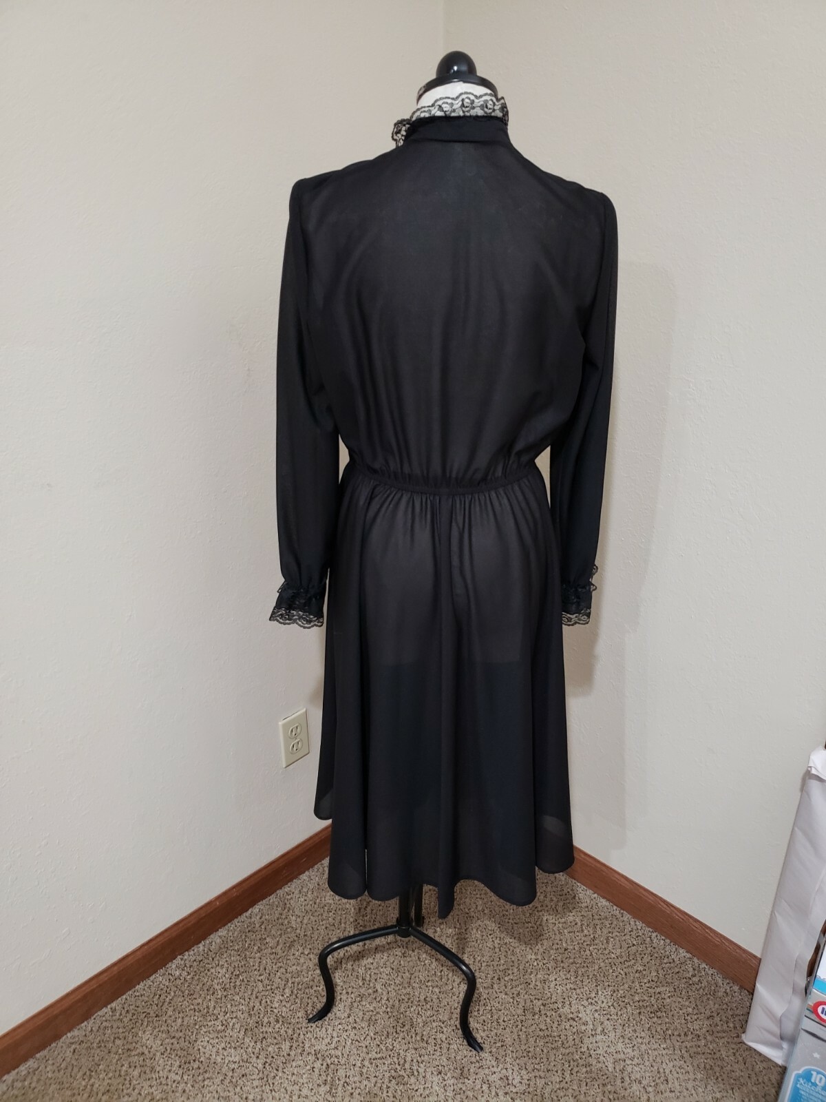 Picture 2 of 5