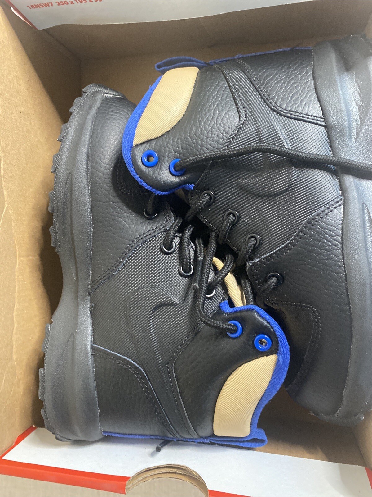 Nike Manoa LTS Kids Leather Boots for Outdoor Adventures  