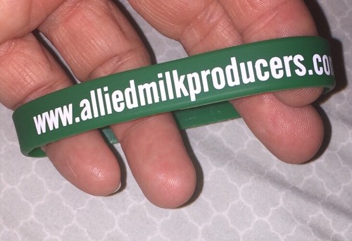 Powered By Milk - Allied Milk Producers - Rubber Bracelet - Picture 3 of 5