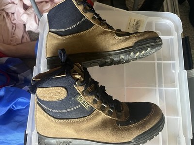 Vasque Skywalk GTX Red Wing Women s Backpacking Hiking Boots Shoes Sz 8.5