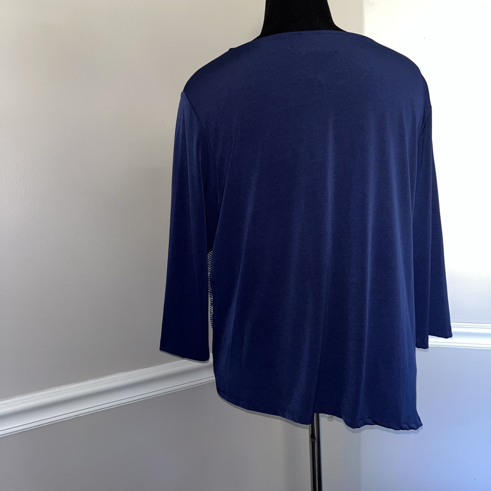 Alfred Dunner Top Women's Size L Blue Floral Knit Rhinestone Asymmetrical Blouse