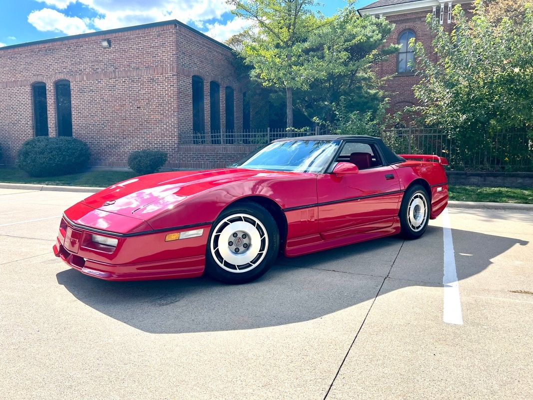 1987 Chevrolet Corvette for sale in Fraser Michigan