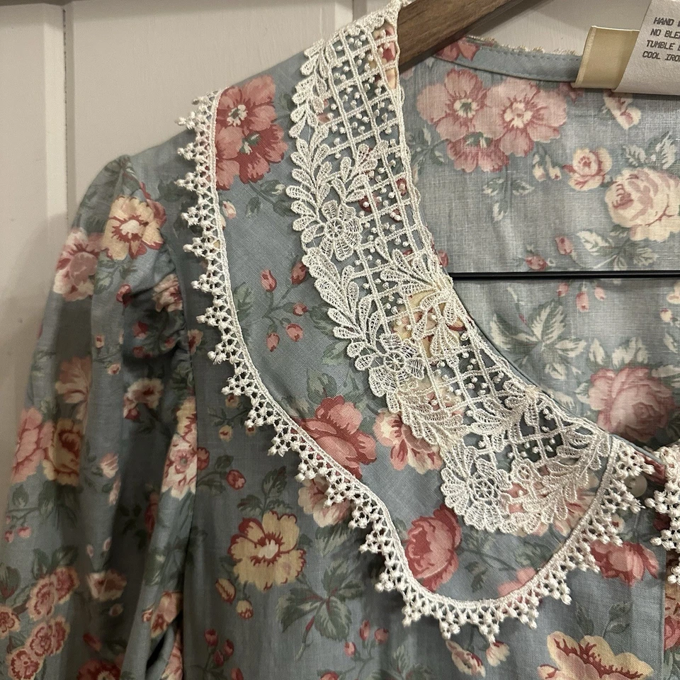 Vestido vintage Gunne Sax años 70 encaje pradera cottagecore, azul y rosa floral Foto 4 de 4