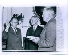 1956 Paul W Mccracken Takes Oath Council Economic Advisors Politics 8X10 Photo