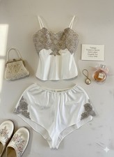 NWT Vintage Victoria Secret Gold Label Set Size M Floral Lace