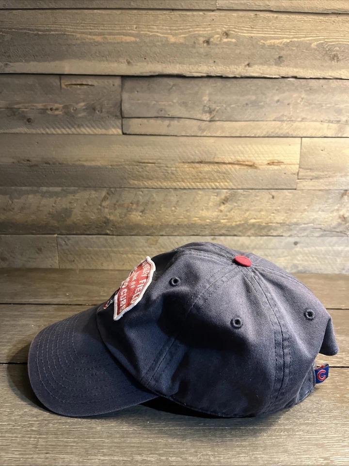 Chicago Cubs 47 Marca Wrigley Field Hogar de los Cachorros Parche Papá Sombrero Gorra Gris Foto 3 de 4