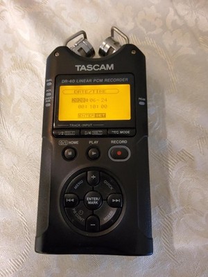 TASCAM DR-40 Linear PCM Digital Recorder